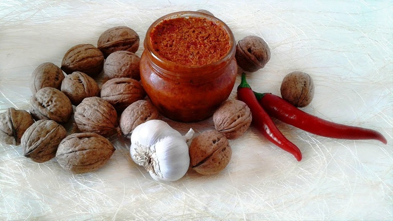 Bitter pepper for the winter - lick your fingers: recipes with photos and step-by-step instructions for cooking