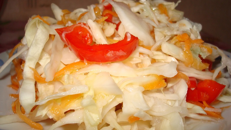 How to salt spicy cabbage for the winter: popular recipes and useful recommendations