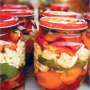 Recipes for delicious crispy pickled cauliflower for the winter