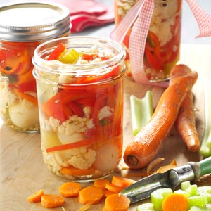 Recipes for delicious crispy pickled cauliflower for the winter