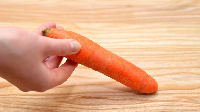 Reasons for blackening of carrots after peeling and what to do about it