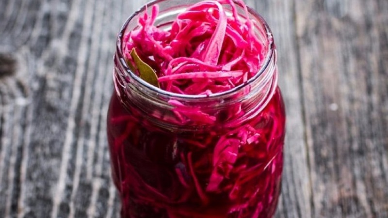 Simple but delicious recipes for marinated red cabbage