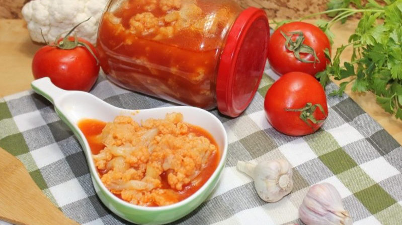 How to prepare cauliflower in tomato juice for the winter: recipes