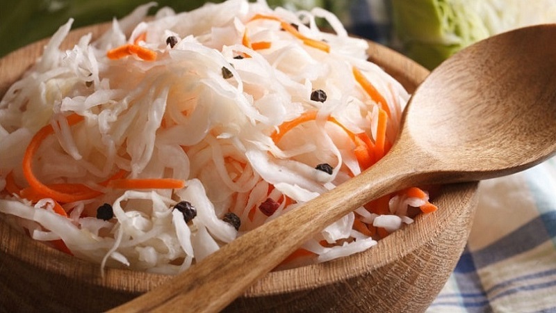 We make a diet for a nursing mother, which will not harm: is it possible to sauerkraut with breastfeeding