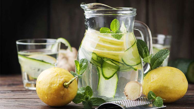We use tasty and healthy lemons for weight loss correctly