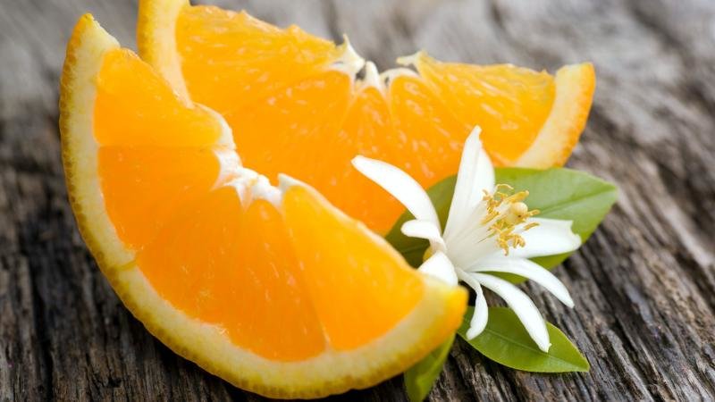 A healthy snack before bed: is it possible to eat oranges at night