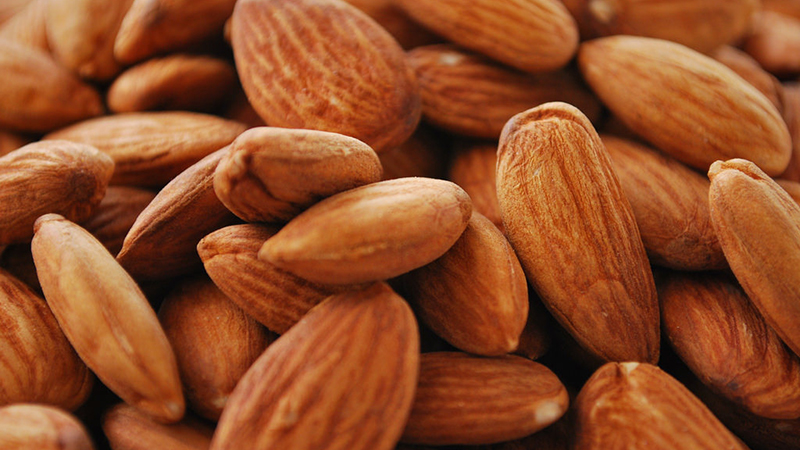 Is it possible to eat almonds on a weight loss diet