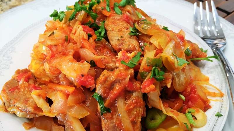 Is it possible to eat stewed cabbage while breastfeeding and will it harm the baby