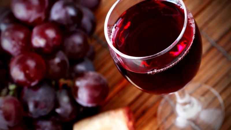 The benefits and harms of grape juice, preparation and use