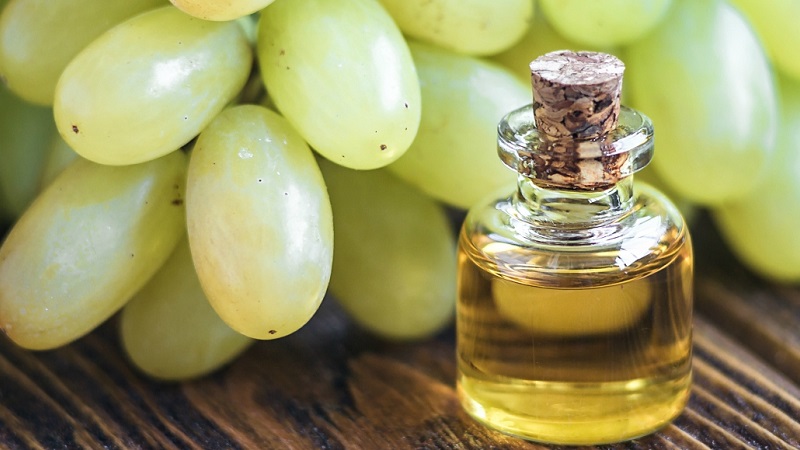 The benefits and harms of grape seed for the body