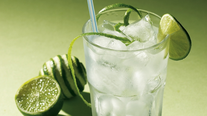 Lime juice and concentrate: composition, properties, application, contraindications