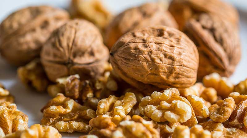 The use of walnuts for weight loss: is it possible to eat and how much