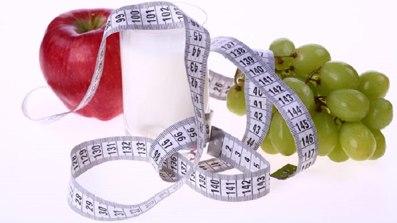 We fight overweight without starving: is it possible to eat grapes while losing weight