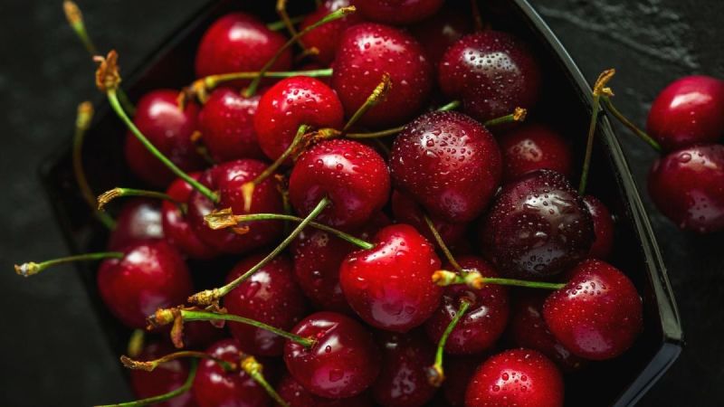 Recommendations on how to store cherries at home fresh and processed