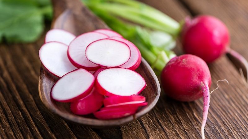 The difference between turnips and radishes and radishes