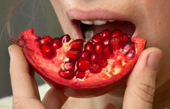 Pomegranate - norms of use per day, is it possible to eat with seeds