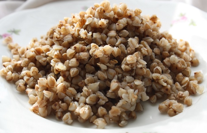 What is the calorie content of boiled buckwheat