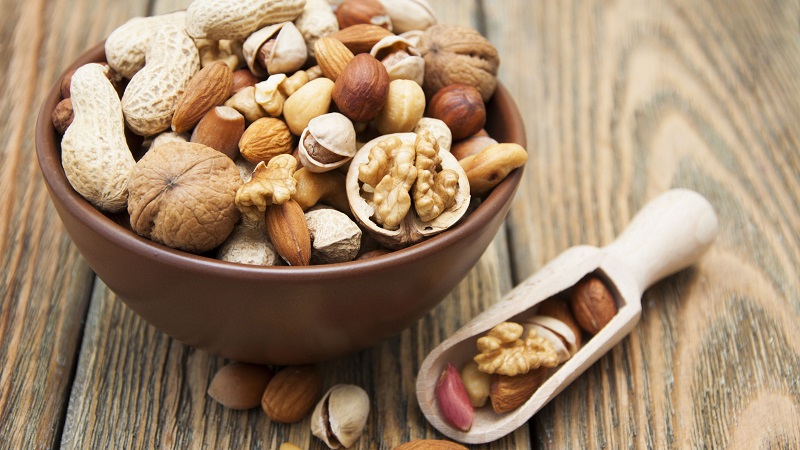 How many nuts per day can you lose weight