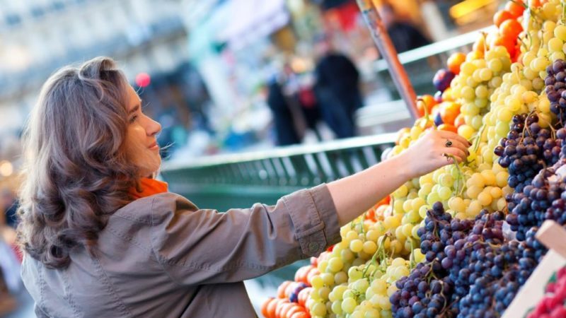 Is it possible to eat grapes during pregnancy in the 1st, 2nd and 3rd trimester