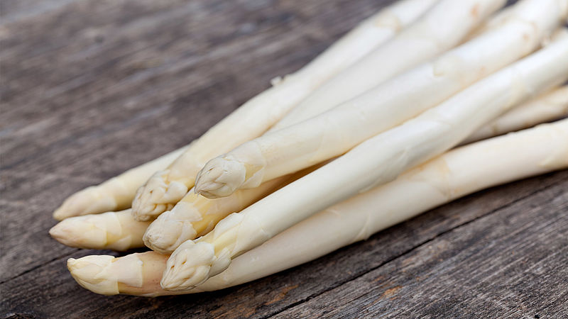 What is white asparagus and why is it that color