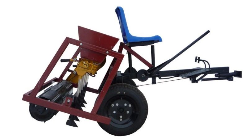 What is a corn seeder: how it works, a review of the best models and how to create it yourself